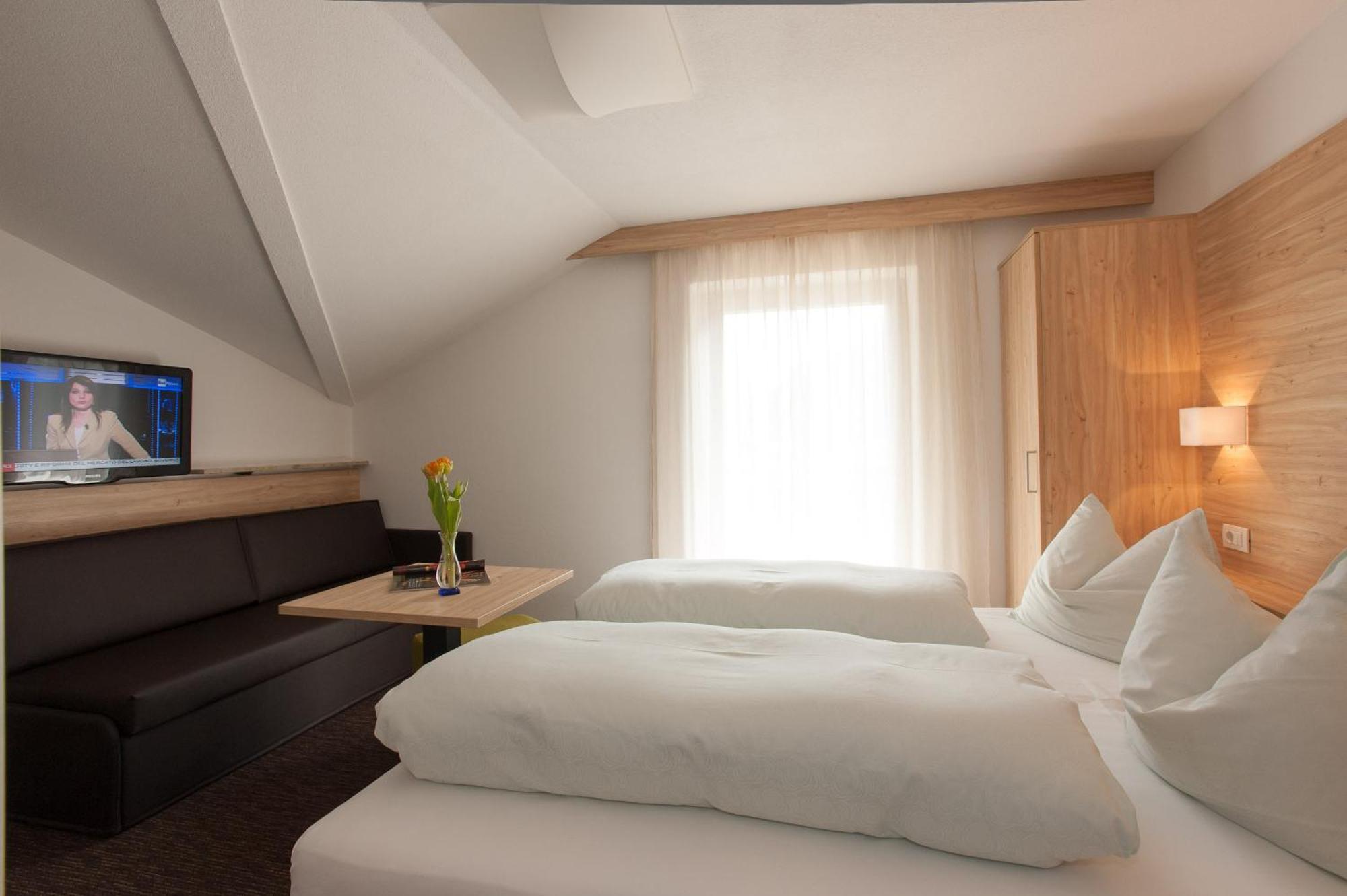 Hotel Stifter ルタゴ エクステリア 写真